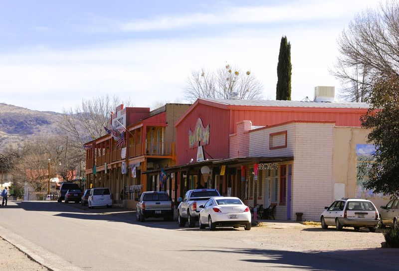A main street where nothing rushes