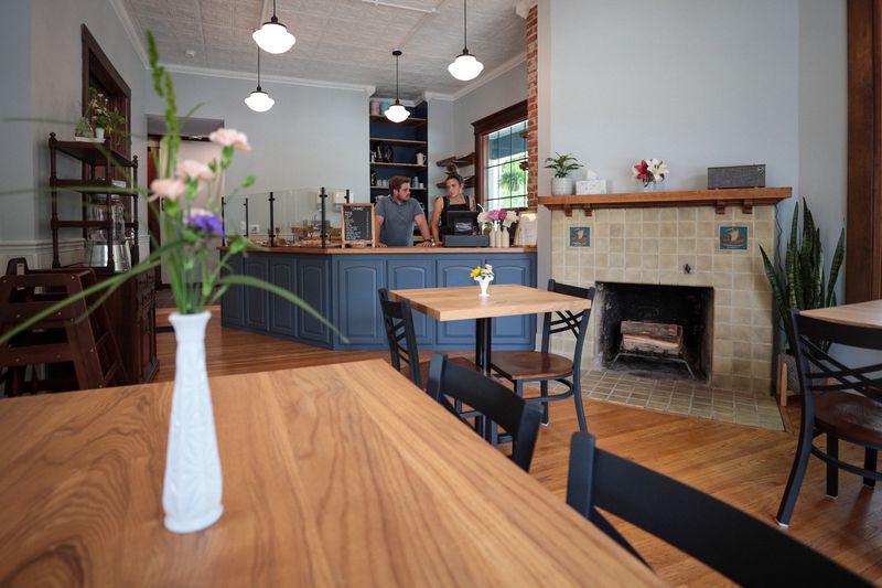 Debbie's Daughters Bakery & Cafe (Noblesville)