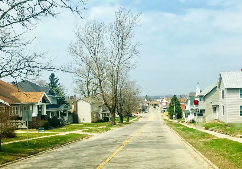 Population Stays Small and Comfortable