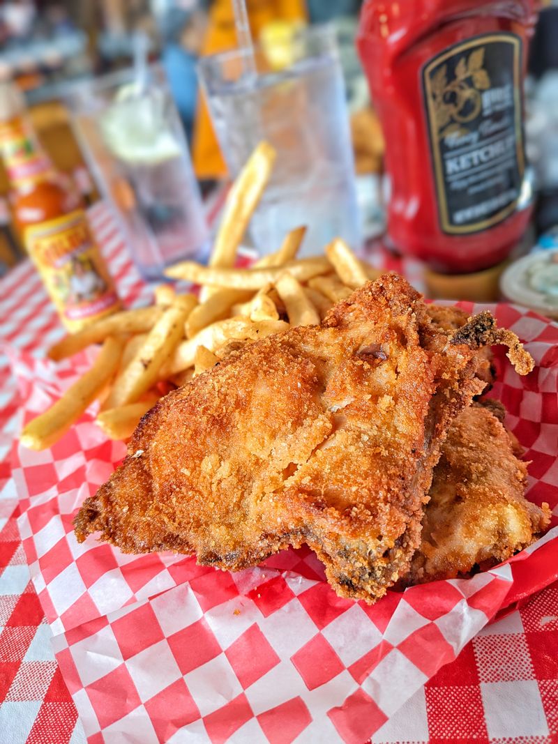 Dell Rhea’s Chicken Basket Delight