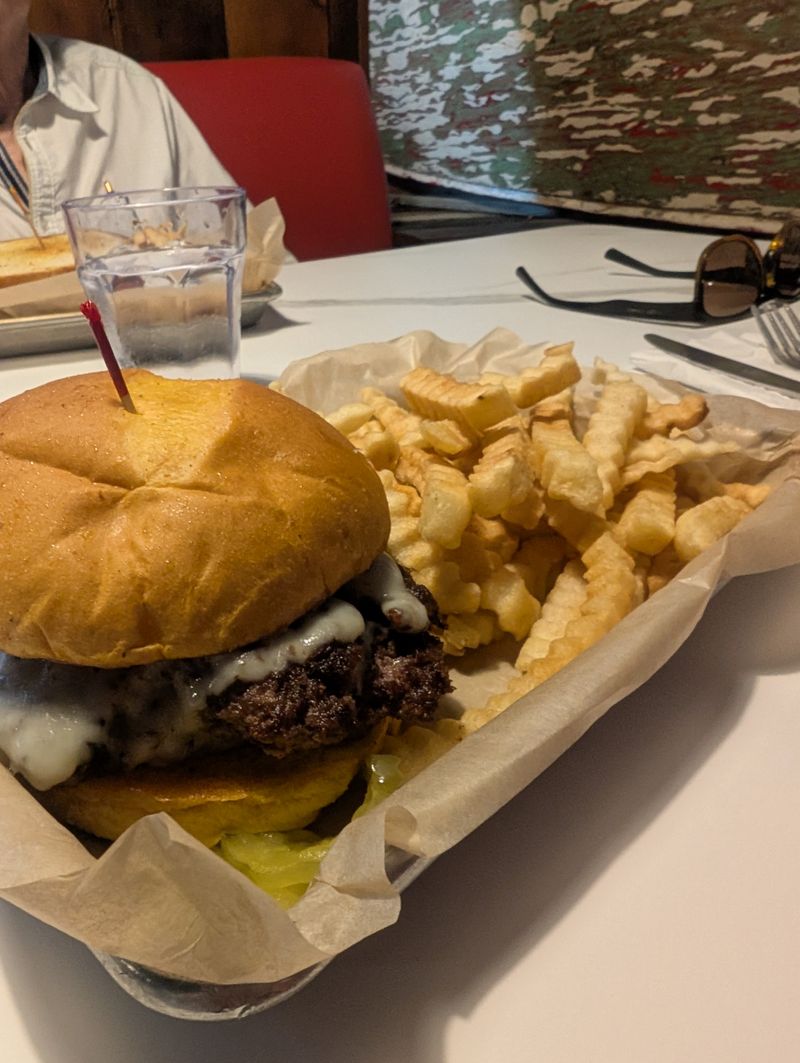 Comfort Food Stops on Lake Avenue