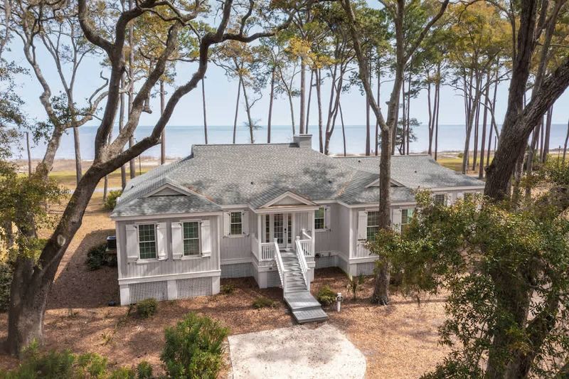 Lodging That Blends Into the Landscape