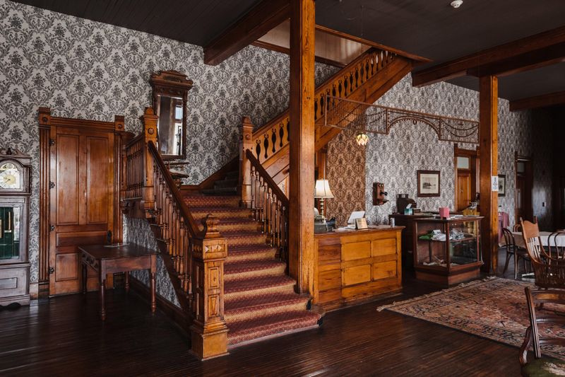 A Gentle Finale With Night Music