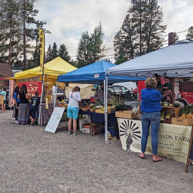 Seasonal Farmers’ Market & Local Produce