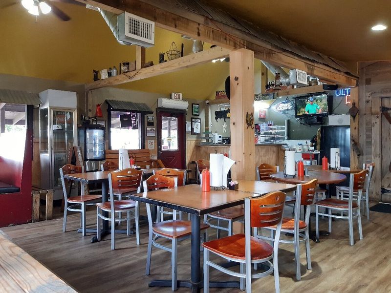 Low-Key Cafés, High Memory