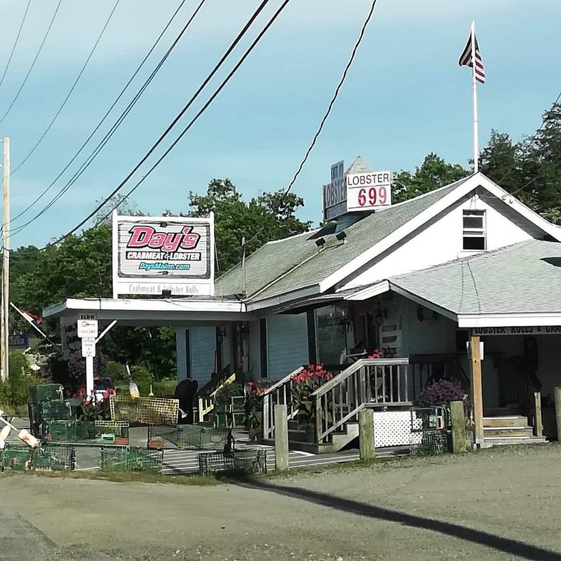 Day’s Crabmeat & Lobster Pound – Yarmouth