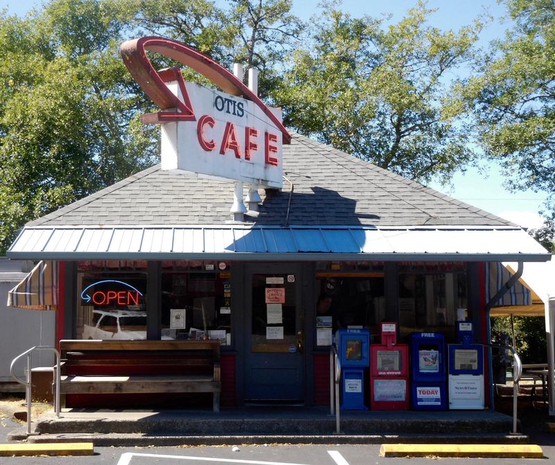 Otis Cafe (Otis and Lincoln City)