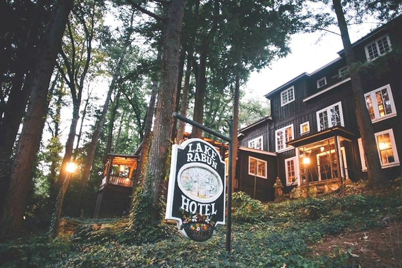 Lake Rabun Hotel & Restaurant (Lakemont)
