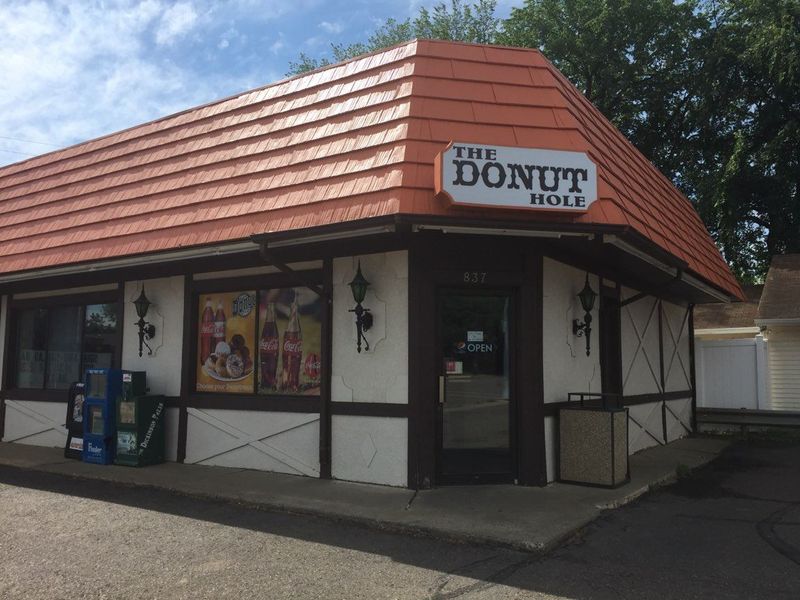 The Donut Hole, Dickinson