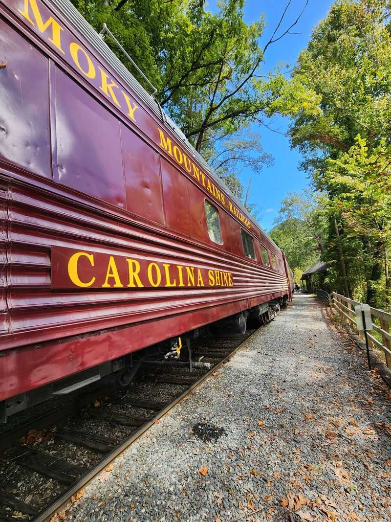 Planning Tips, Tickets, and Seasonal Timing