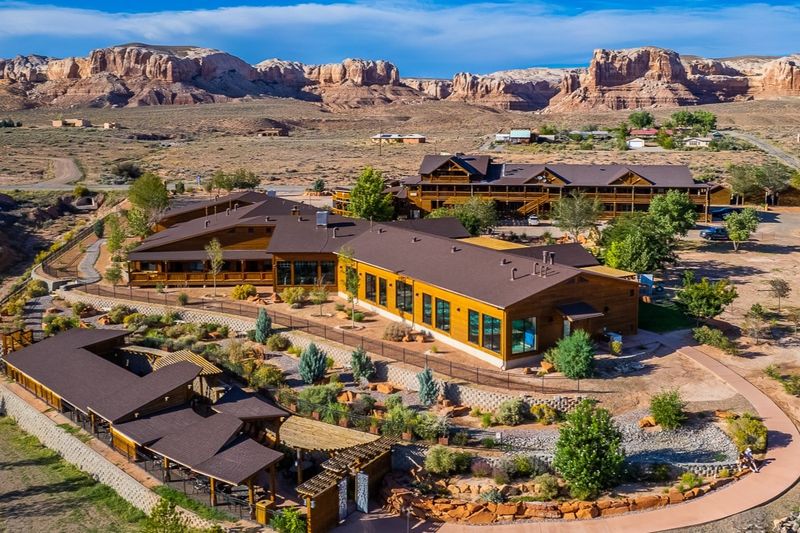 Desert Rose Resort & Cabins