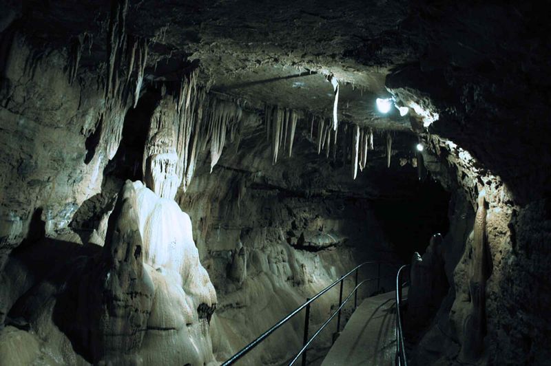 Seneca Caverns – Riverton
