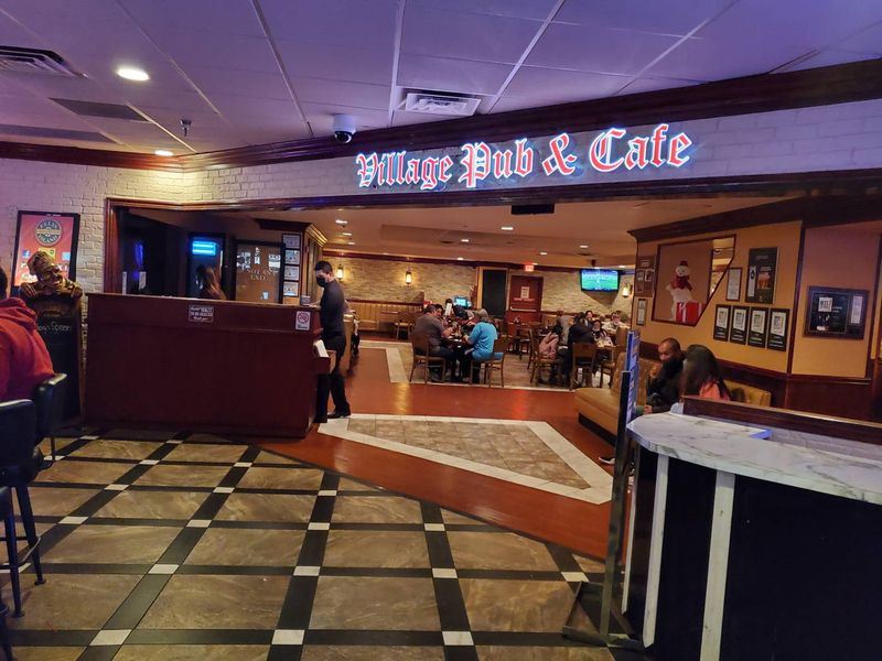 Village Pub & Cafe (Las Vegas)