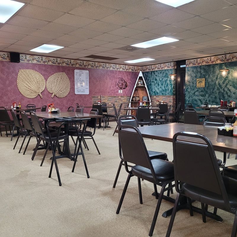 The Pond Restaurant (Aurora)