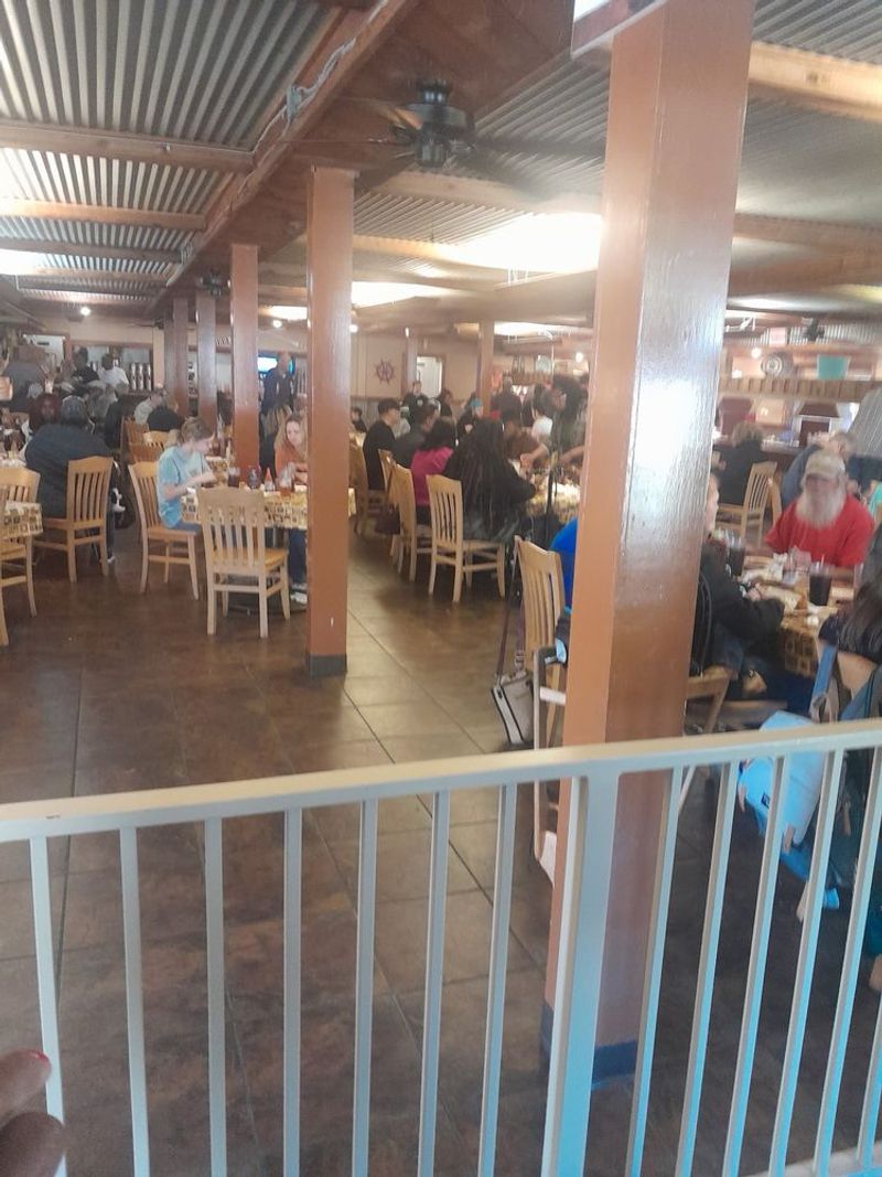 Ron’s Catfish Buffet — Jonesboro