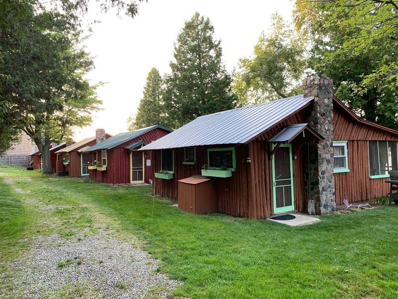 Lightkeepers Cottages (Port Hope)