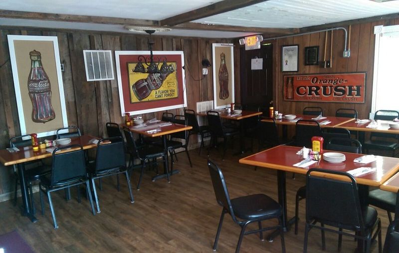 The Beacon Light Tea Room, Bon Aqua