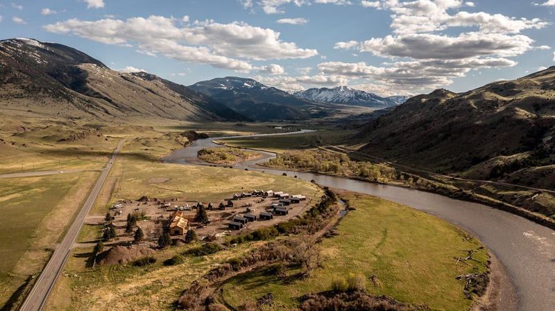 A Valley Known for Strange Acoustics