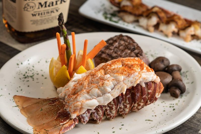 Theo's Steaks & Seafood (Highland)