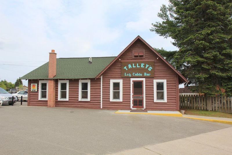 Talley's Log Cabin (Lewiston)