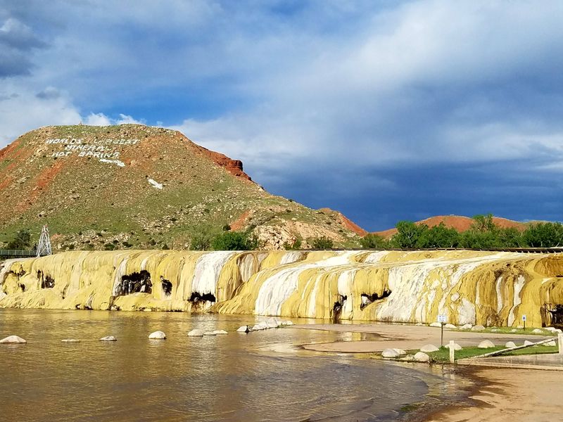 Thermopolis: Town Plaza & Hot Springs