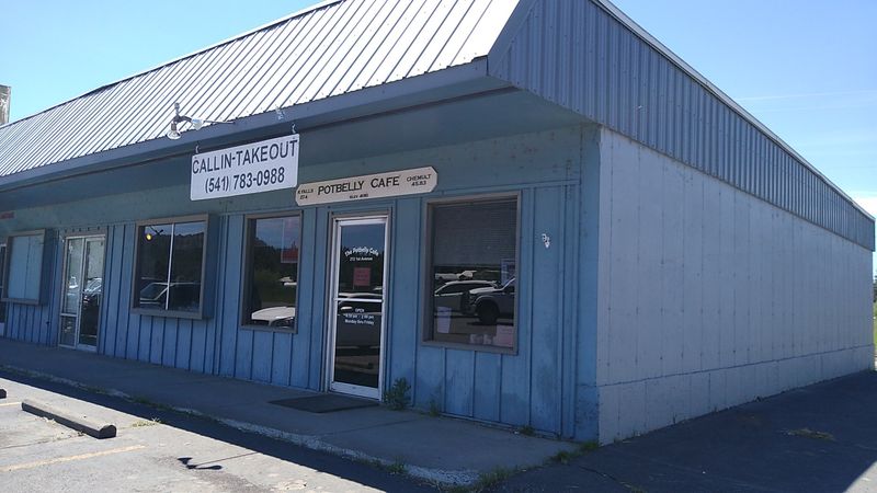 The Potbelly Cafe: Chiloquin