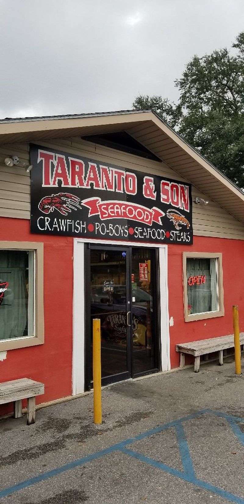 Taranto's Crawfish