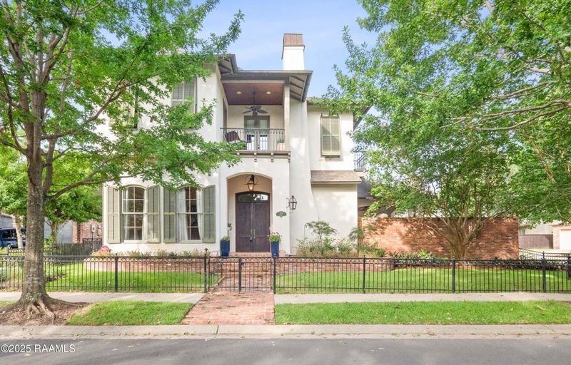 Washington Avenue, Lafayette