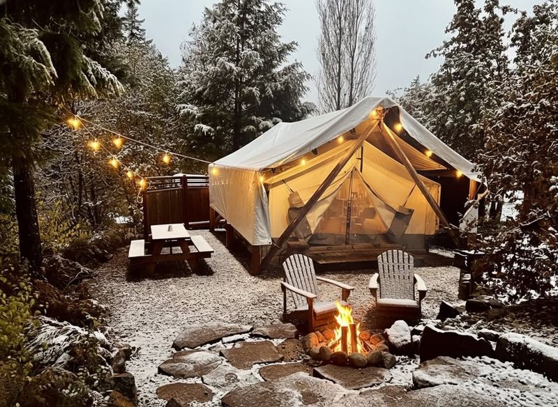 Umpqua's Last Resort - Wilderness Cabins, RV Park and Glamping