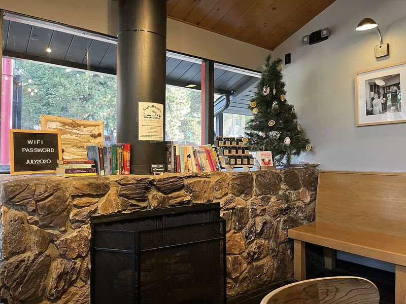 Lulubelle's Coffee House & Bakery: Running Springs