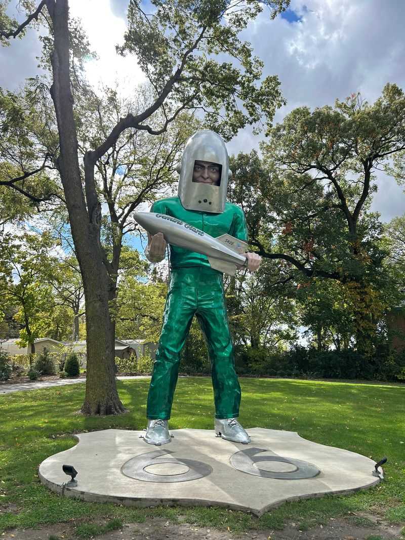 Gemini Giant's Quirky Appeal