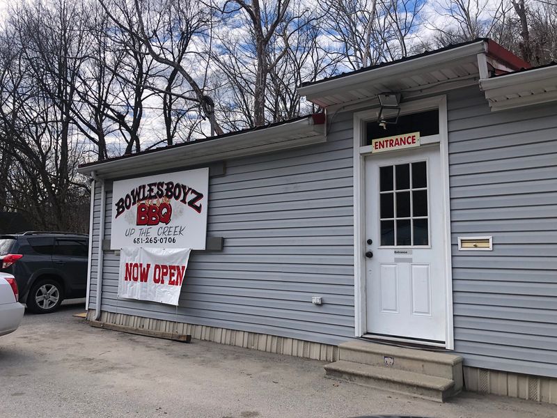 BowlesBoyz BBQ Up The Creek