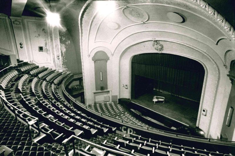 Phantom Standing Ovations