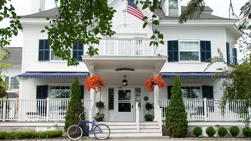 The Classic New England Setting