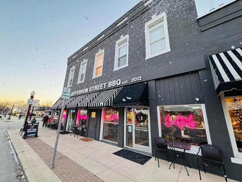 Jefferson Street BBQ, Converse