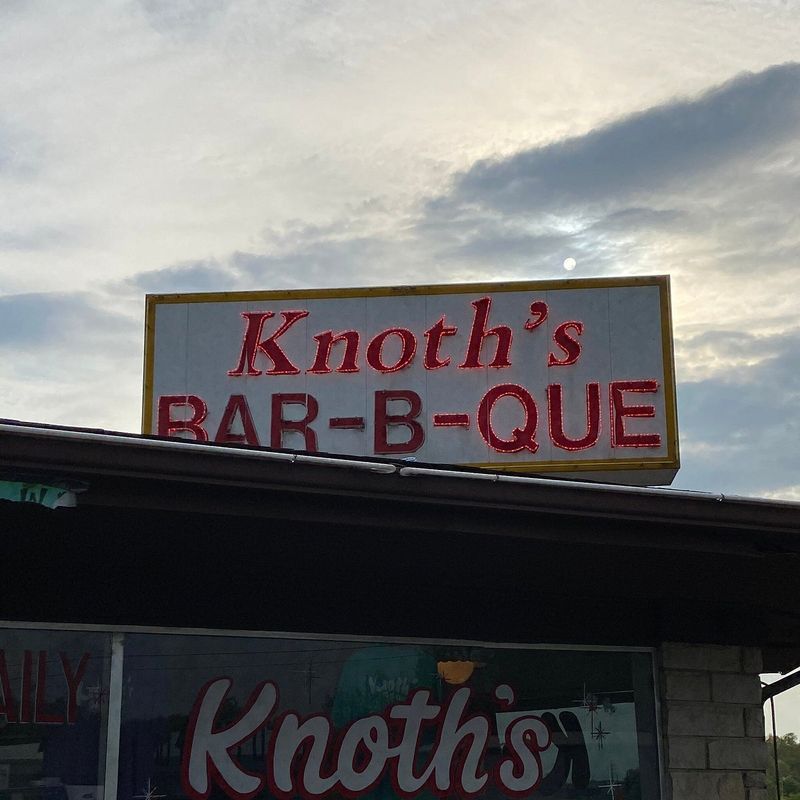 Knoth's Bar-B-Q (Crestwood)