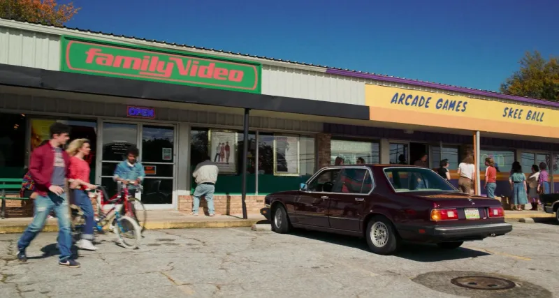 Palace Arcade & Family Video – Douglasville