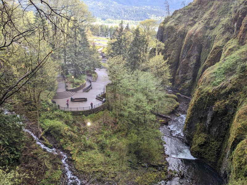 The 11 switchbacks to the top viewpoint