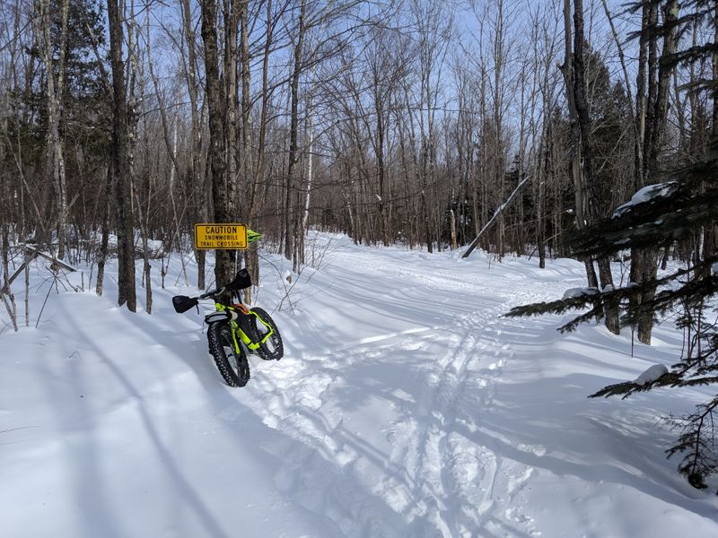 Lutsen With Hillside Forests and a Calm Alpine Atmosphere