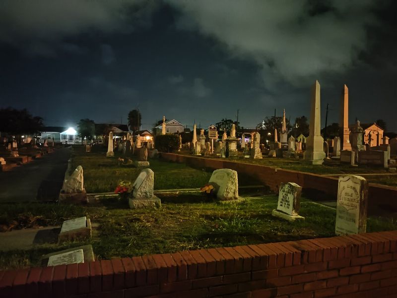Galveston Haunted Cemetery Tour