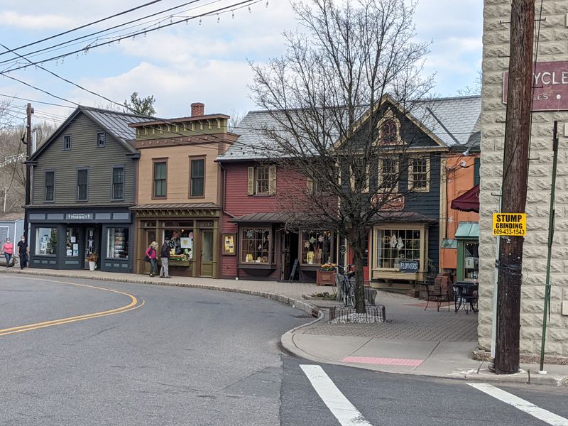 Cerrillos With Its Abandoned Storefronts and Old Folklore