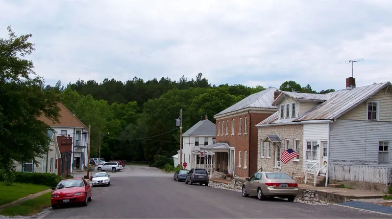 Ste. Genevieve – Historic Village Crowds
