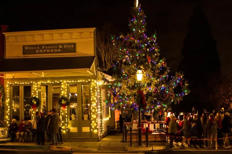 Window Displays Inspired by the Past