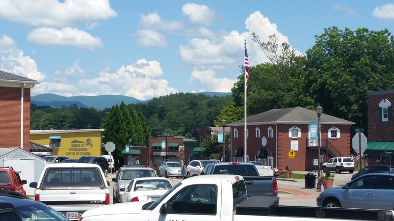 Curve-by-Curve Thrill: Ellijay Ridge Roads
