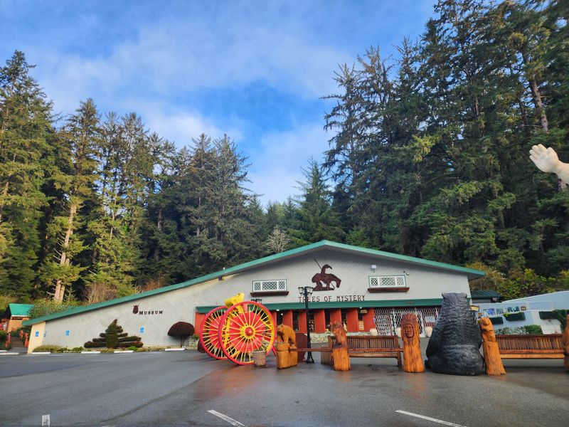 Gift Shop and Redwood Themed Finds