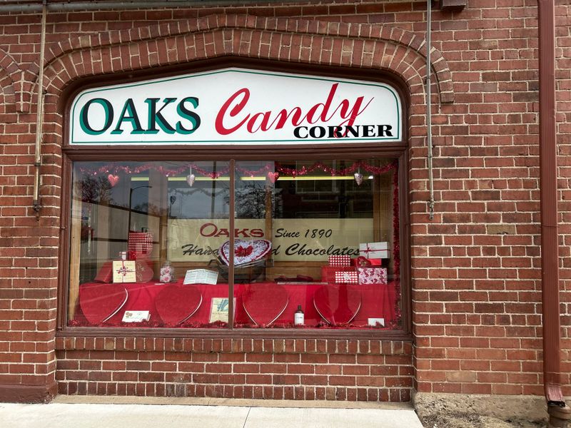 Oaks Candy