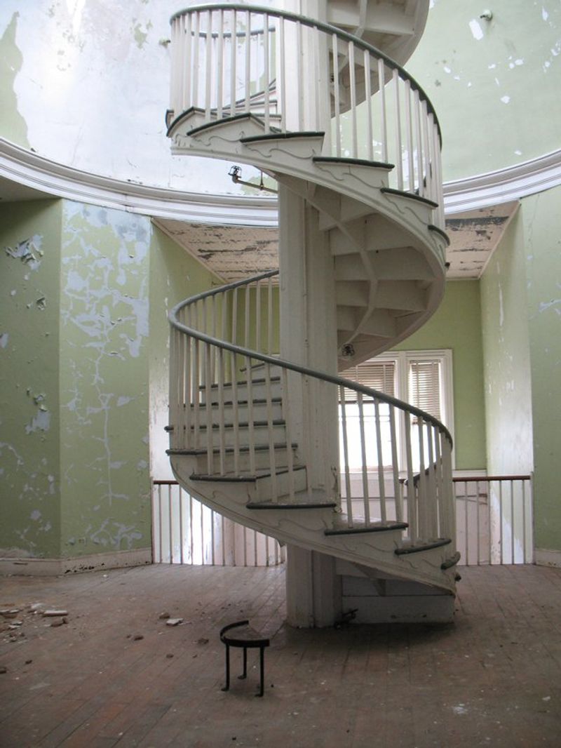 The Empty Boutique Hotel