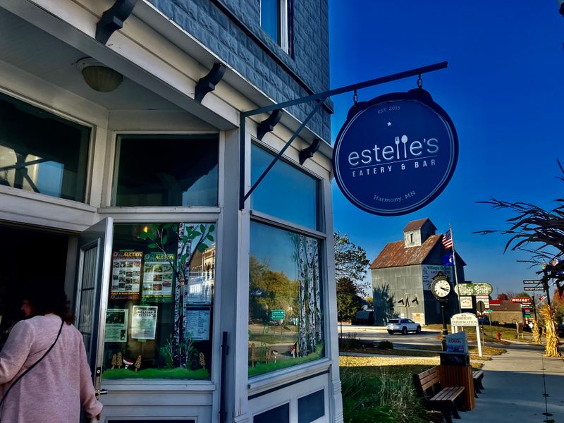 Estelle's Eatery & Bar