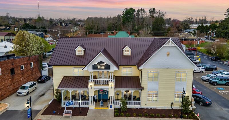 Southern Charm Restaurant (Blue Ridge, GA)