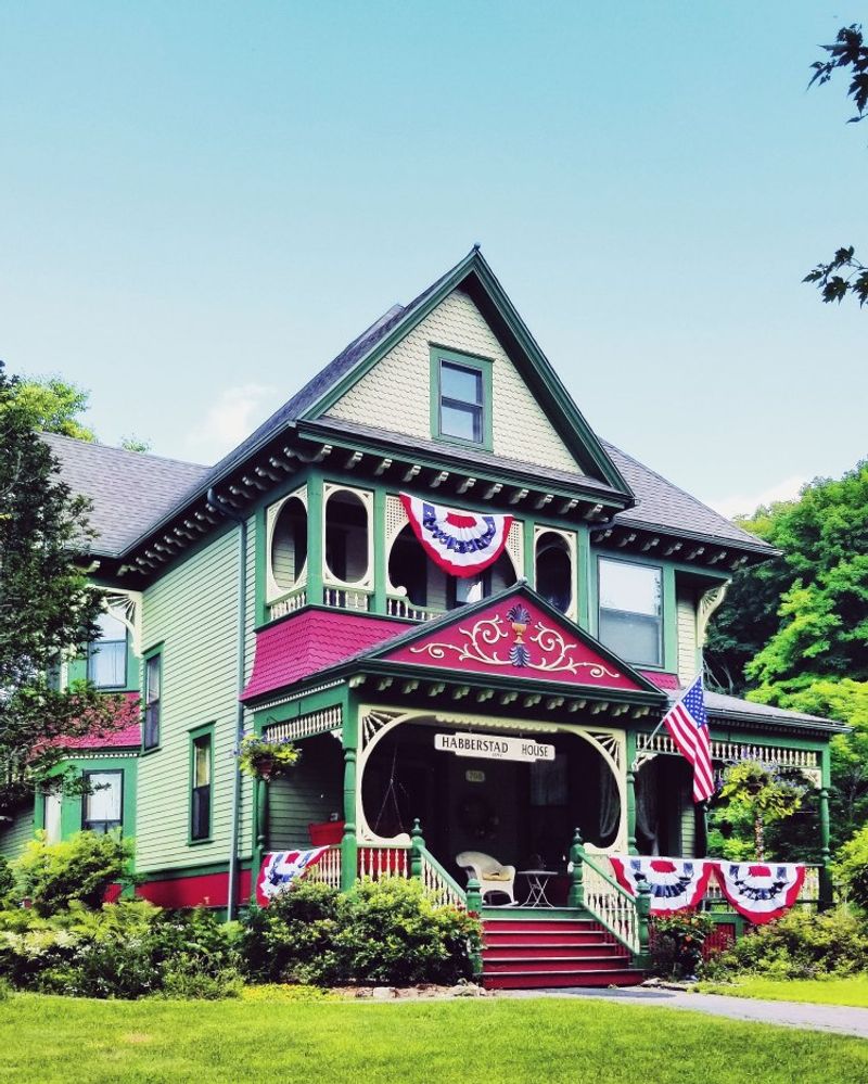 Lanesboro: Minnesota’s Storybook Hideaway